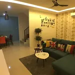 96Family Homestay Ipoh#13~16Pax（Bendahara Residence)