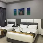 96Family Homestay Ipoh#13~16Pax（Bendahara Residence)