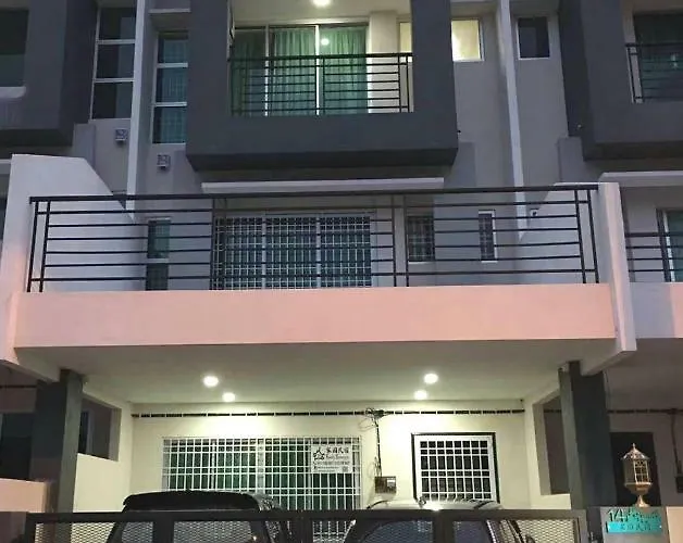 96Family Homestay Ipoh#13~16Pax（Bendahara Residence)