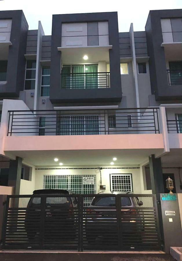 96family Homestay Ipoh#13~16pax（bendahara Residence) * Ipoh