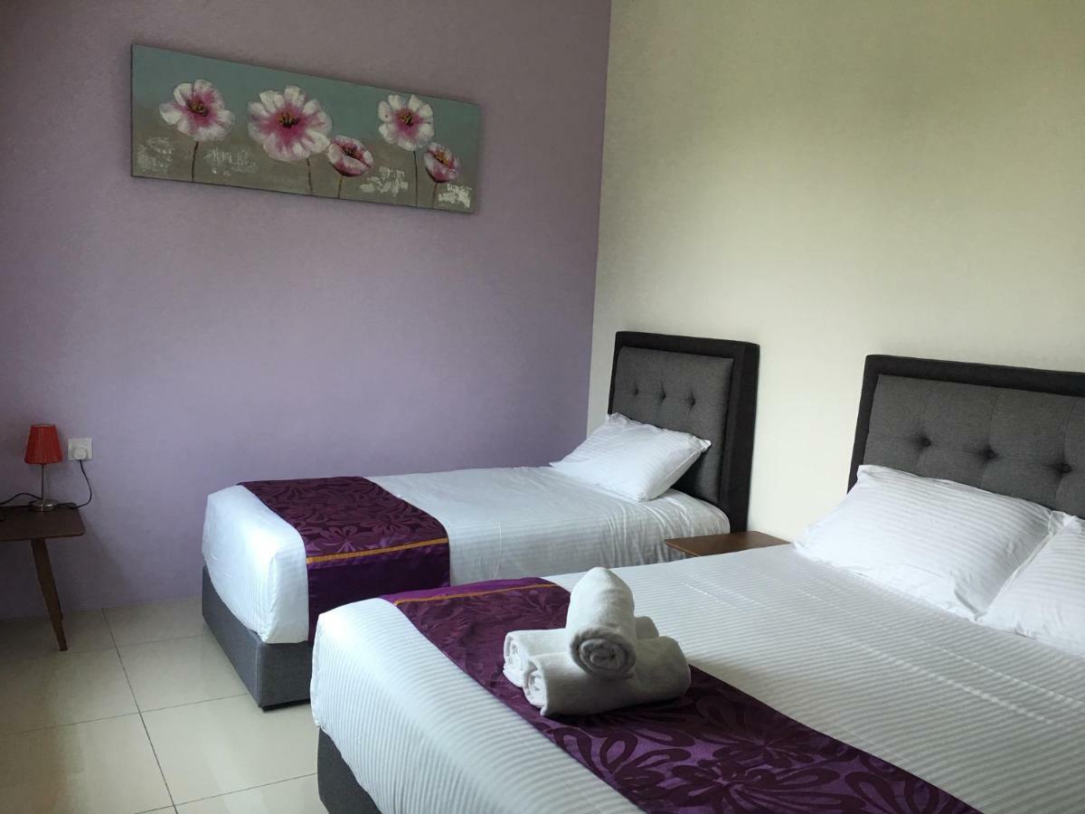 96family Homestay Ipoh#13~16pax（bendahara Residence) Vila