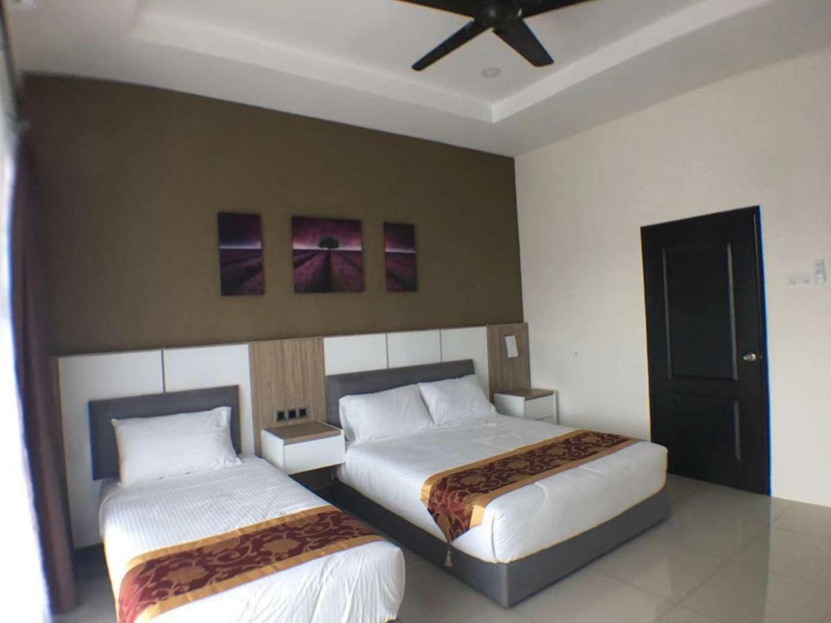 96family Homestay Ipoh#13~16pax（bendahara Residence) Vila